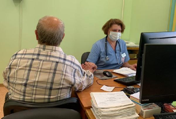 За сутки в Пермском крае коронавирусом заразились 670 человек