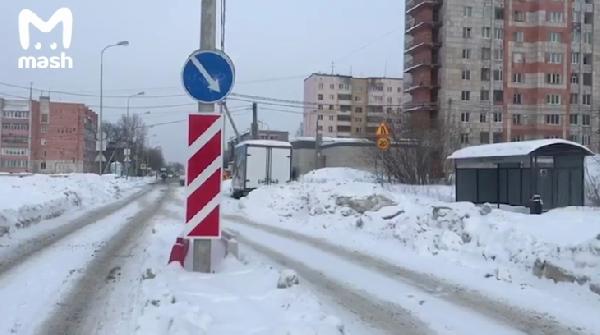 Администрация Перми через суд добивается переноса столба на дороге в Заостровке
