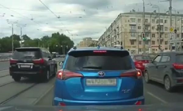 На основании записей видеорегистраторов в Перми оштрафовали 150 водителей