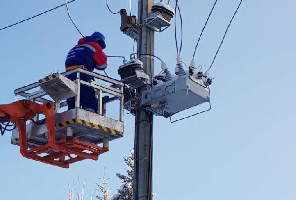 Энергетики «ОРЭС-Прикамья» защищают сети от зимнего «схлестывания» проводов