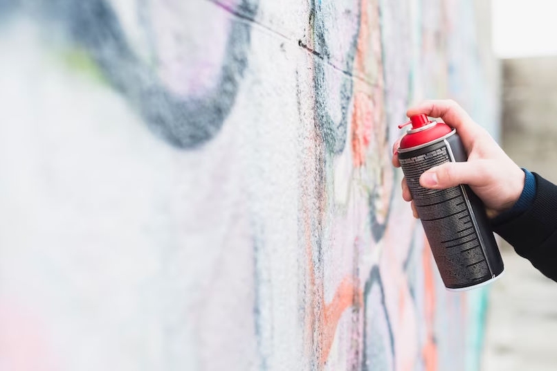 В Перми предлагается сократить срок на удаление граффити с фасадов