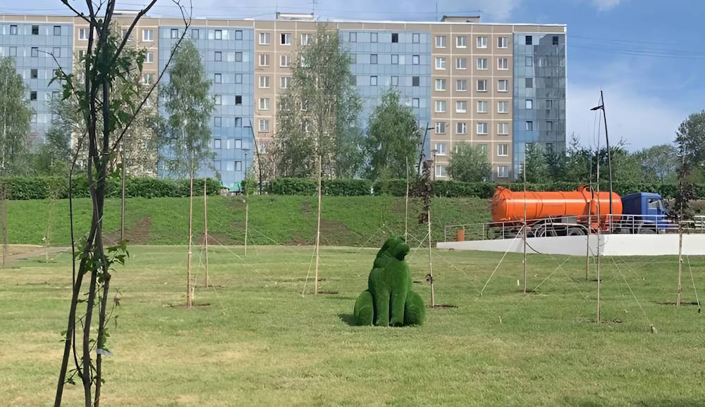 В Перми на Слудской горке сломали топиарные фигуры в виде медведей