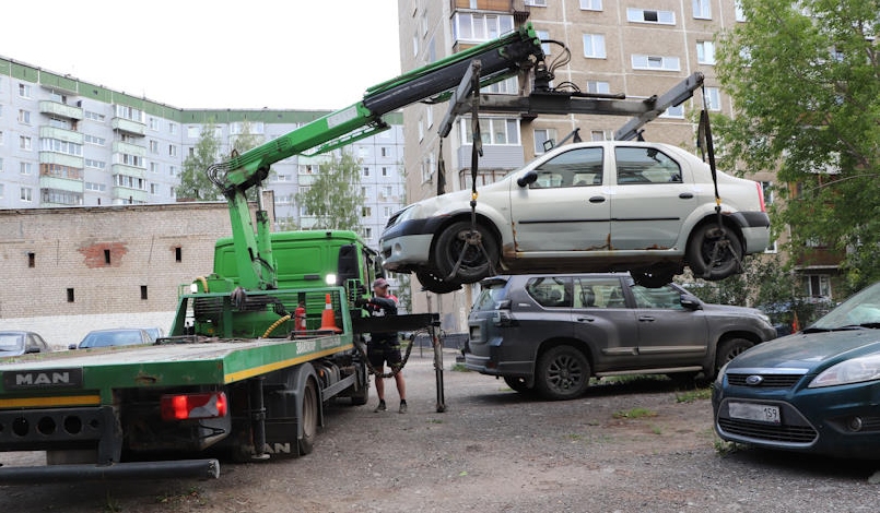 В первом полугодии 2023 года должники за тепло в Прикамье лишились 21 автомобиля