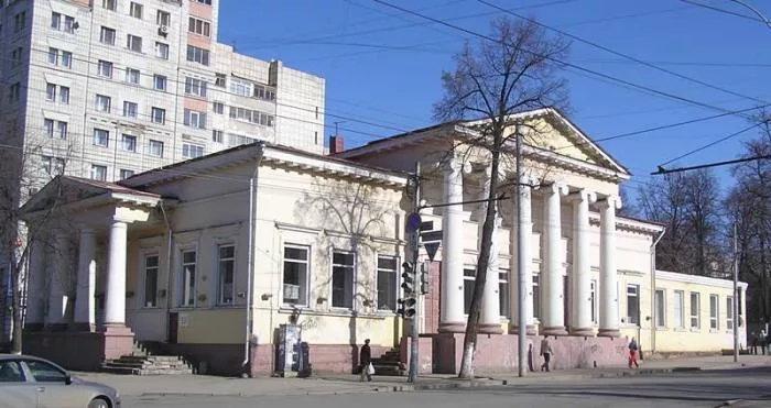 Ремонтные работы в здании Благородного собрания на ул. Сибирская, 20 запланированы на будущий год.