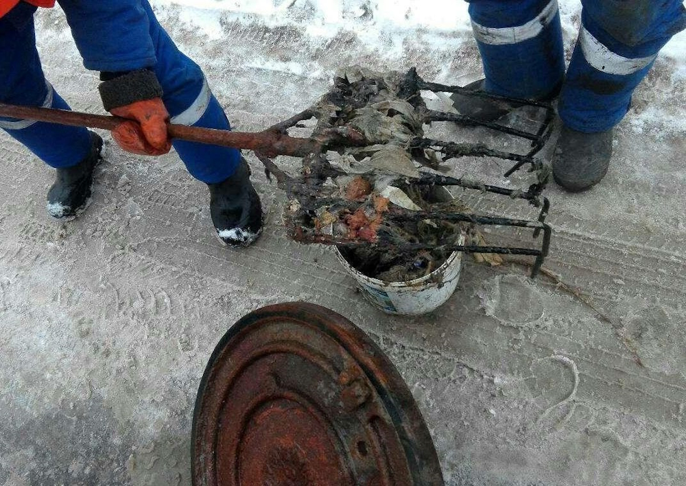 Специалисты «НОВОГОРа» предотвратили крупный засор канализации в Мотовилихинском районе