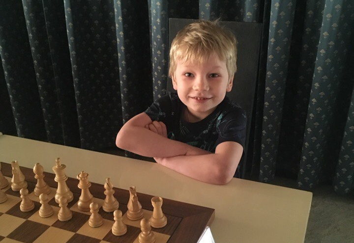 Шестилетний пермский мальчик может стать чемпионом мира по шахматам