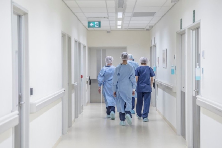 Прокуратура организует прием жалоб от врачей прямо в больницах