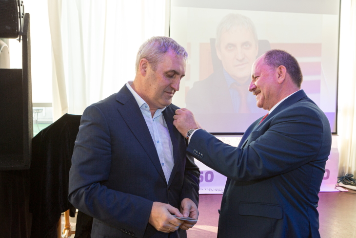Сотрудники «Пермэнерго» получили высокие награды в честь юбилея краевой организации Электропрофсоюза 