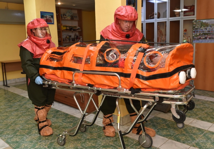 В Пермский край поступила первая партия из пяти медицинских изолирующих боксов для перевозки коронавирусных больных.