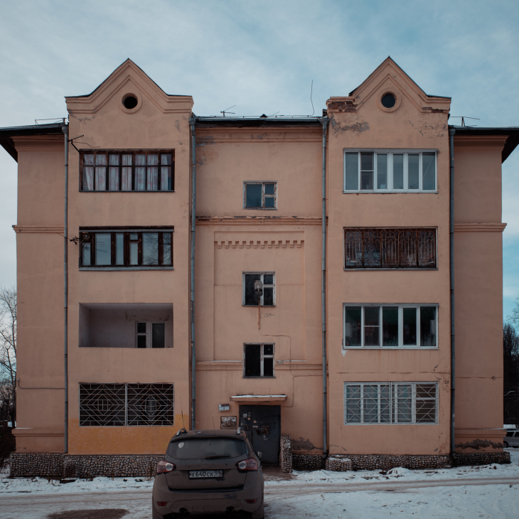 Остатки зданий трудовой колонии на Липовой горе.