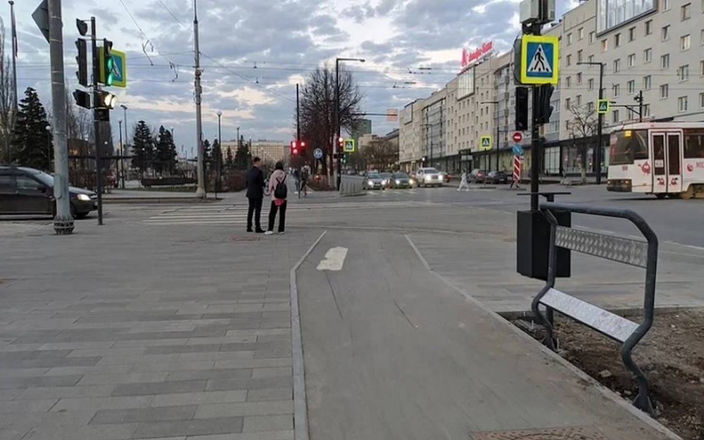 В центре Перми демонтировали велопоручни, установленные в 2023 году