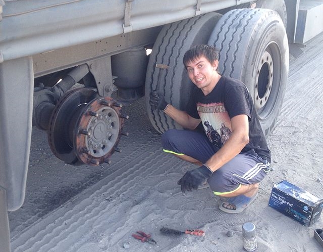 Как дальнобойщик из Березников ездит по стране с котом