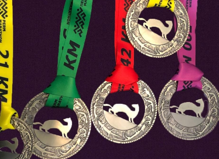 Грузовик с медалями пермского марафона застрял в Казахстане
