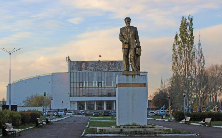 Памятник Михаилу Калинину