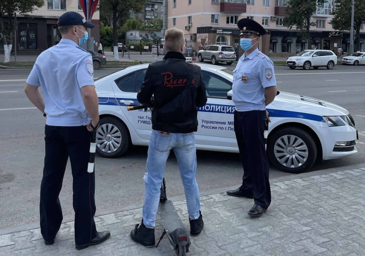 Этим летом ГИБДД проводит в Перми рейды по электросамокатам. 