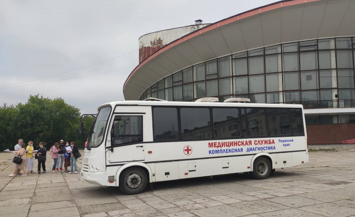 Мобильный пункт вакцинации в Перми