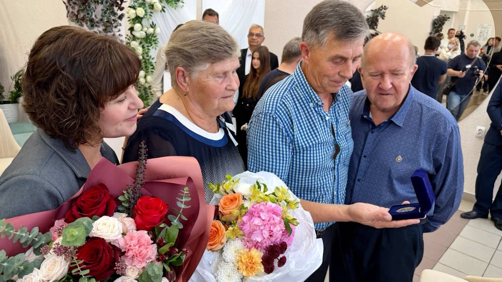 Династия сотрудников «Азота» удостоена губернаторской награды «Семейная гордость» 