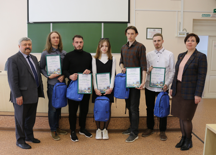 «Азот» поощряет знатоков химии