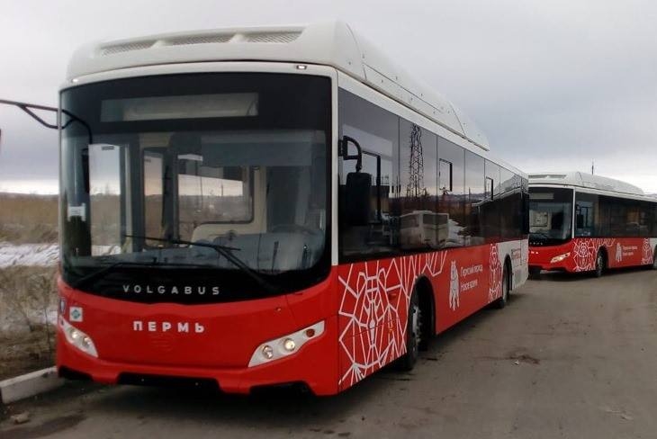 На 20 поступивших в Пермь автобусов сейчас устанавливается предусмотренное контрактом оборудование.