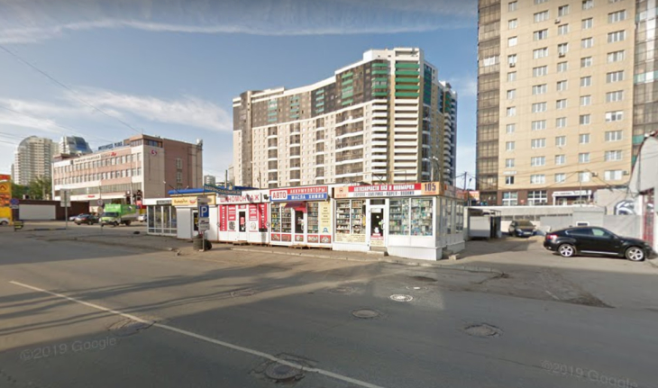 Власти Перми снесли здание авторынка на улице Островского