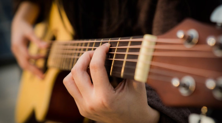 В Перми 60 гитаристов одновременно сыграют «Звезду по имени Солнце»