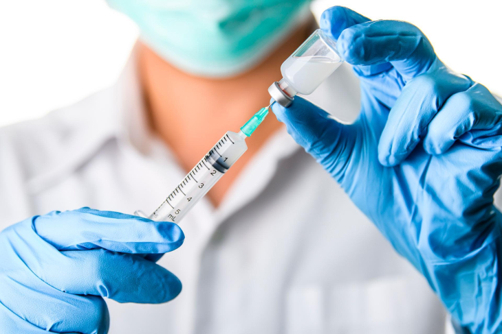 Для иммунизации используется вакцина «Спутник Лайт».