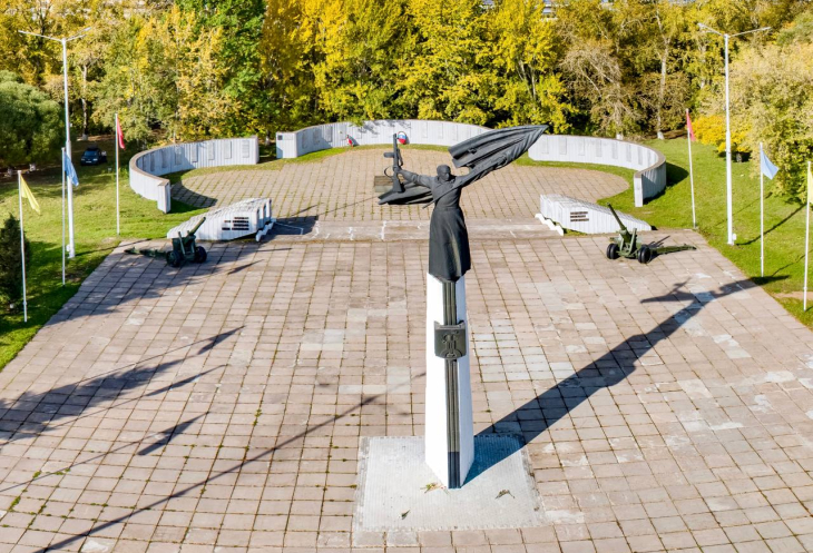 Военный мемориал на улице Уральская перешел в краевую собственность 