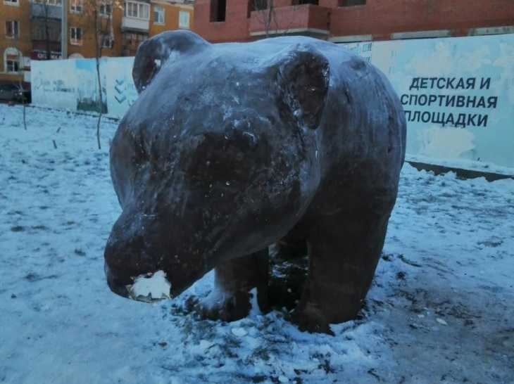 В Закамске вандалы повредили новые скульптуры медведей