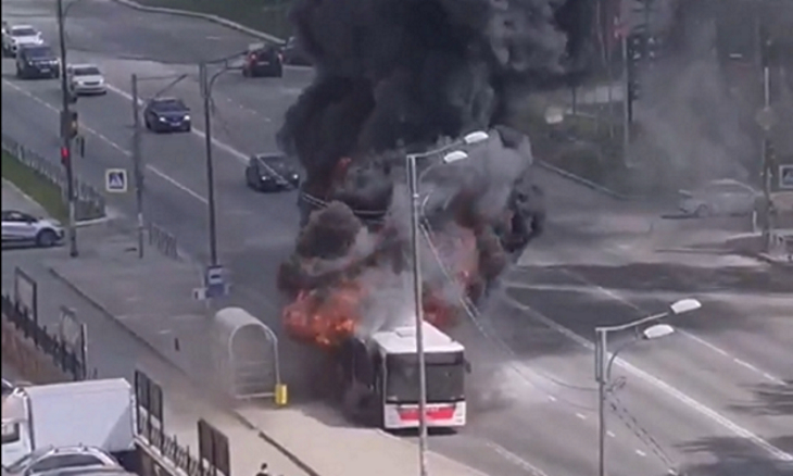 В Перми сгорел рейсовый автобус В Перми сгорел рейсовый автобус