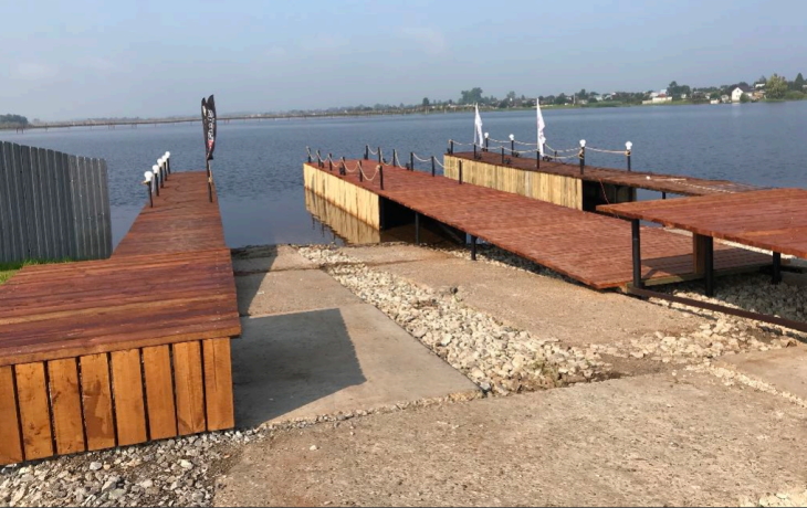 Как бизнесмен превратил разрушенный порт Осы в красивую набережную