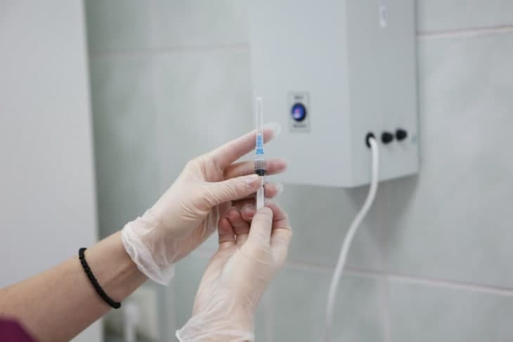 В Пермский край поступили две вакцины против гриппа