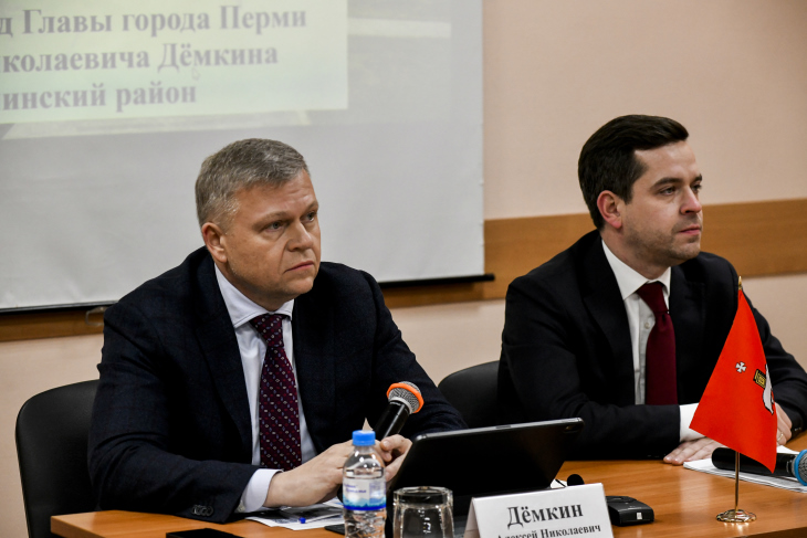 Мэр Перми Алексей Дёмкин встретился в инициативными жителями Ленинского района