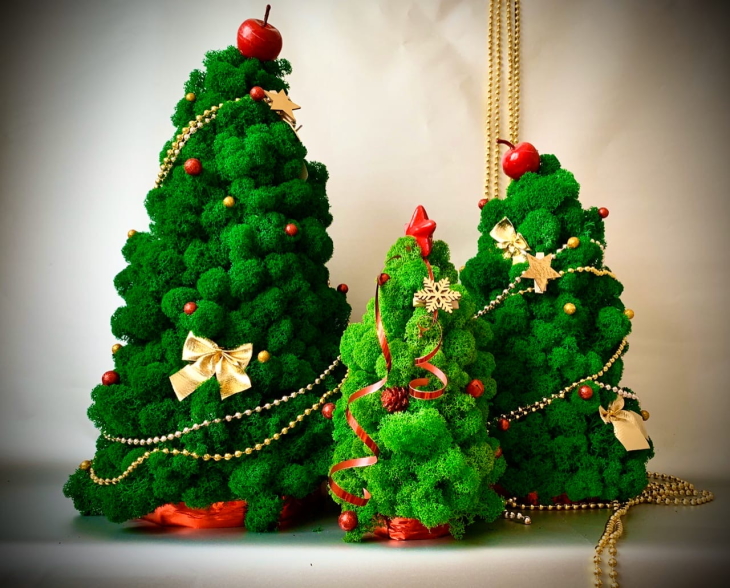  Новогодние елки из такого материала можно хранить более 7 лет, они не требуют ухода и полива.