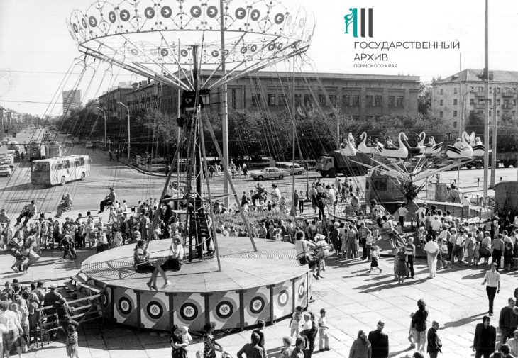 Как выглядели детские площадки в советской Перми