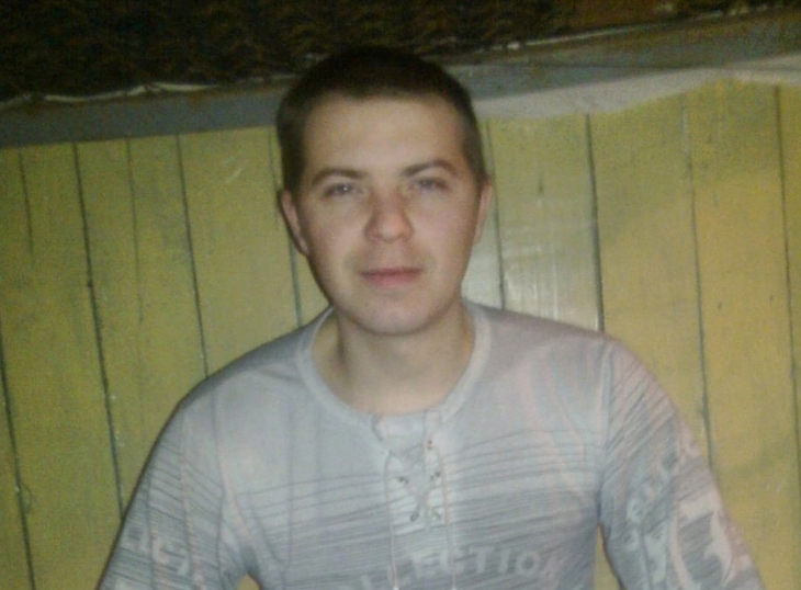 Администрация Кочевского муниципального округа сообщила о гибели военнослужащего Дениса Кобенко.
