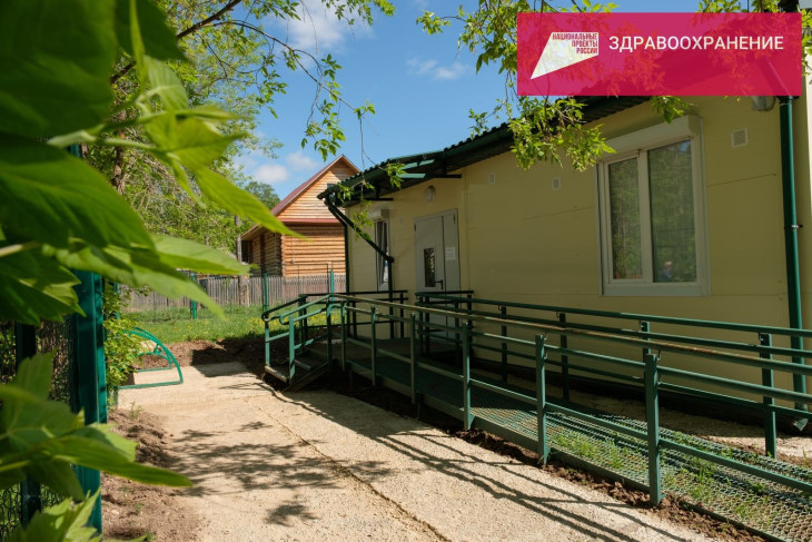 Для выполнения обязательств по договору технологического присоединения энергетики построили линии 0,4 кВ. 