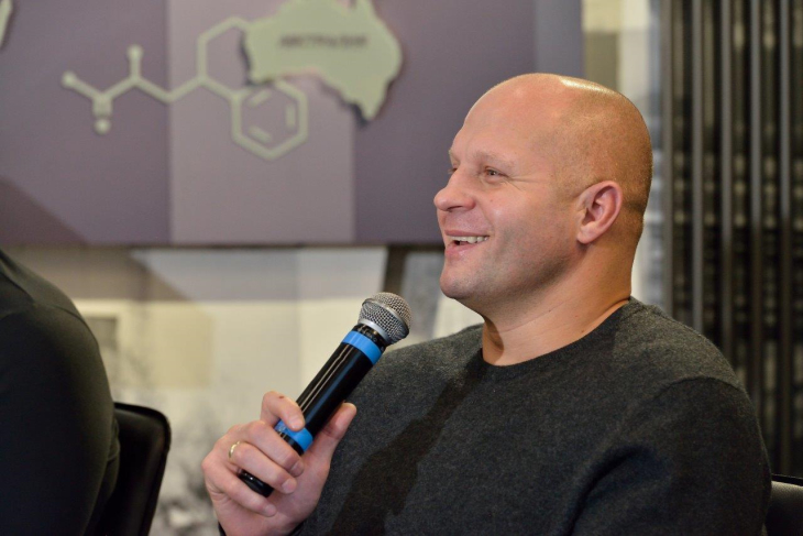Федор Емельяненко познакомился с молодежным активом «Азота»