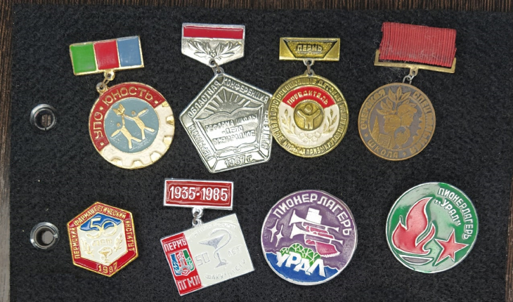 Пермский коллекционер Виталий Байдин открыл он-лайн музей советских значков. 