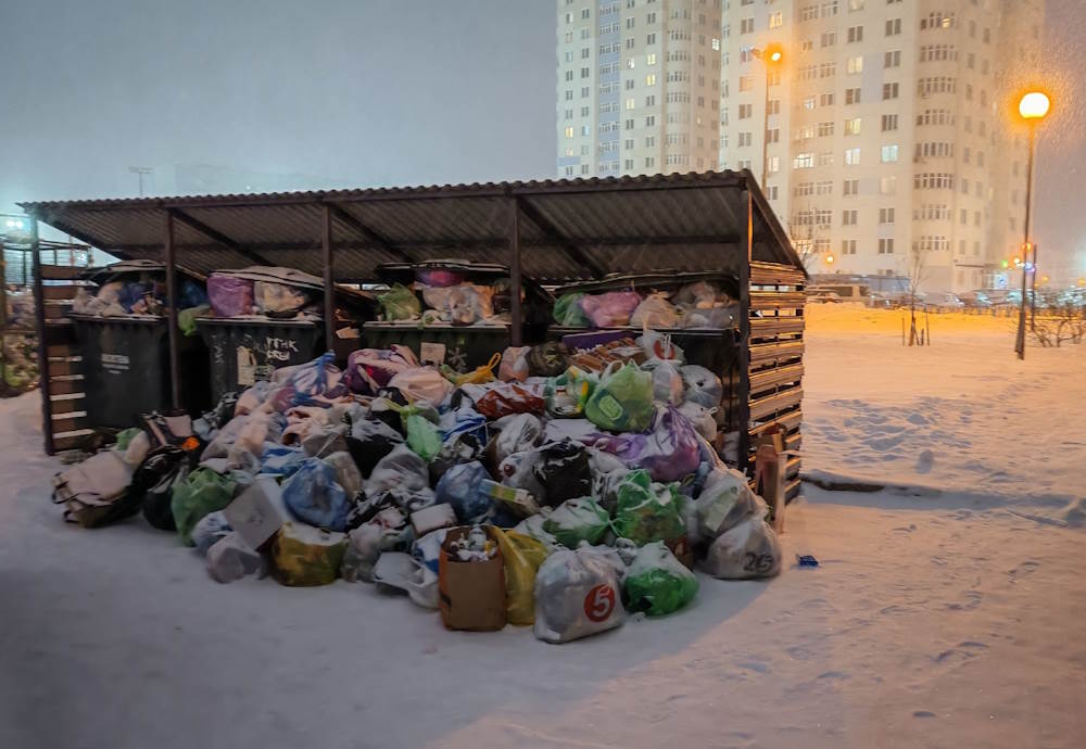 Прокуратура начала проверки по жалобам на уборку снега и мусора в Перми
