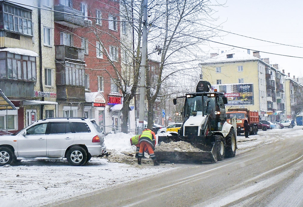 В Перми подрядчики в три раза увеличили объем вывоза снега