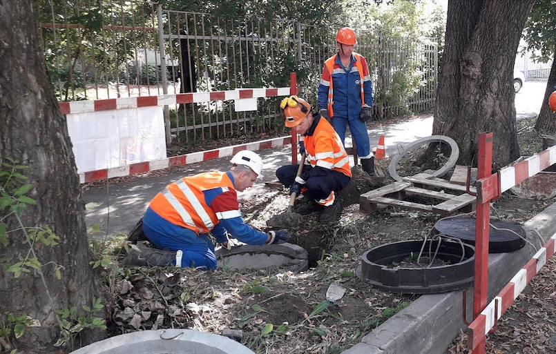 Исчезнувший в центре Перми канализационный люк заменили новым