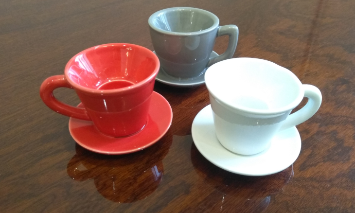 Это вещи в хорошем состоянии, которые вроде как жалко отдать в переработку, а уж тем более выбросить.