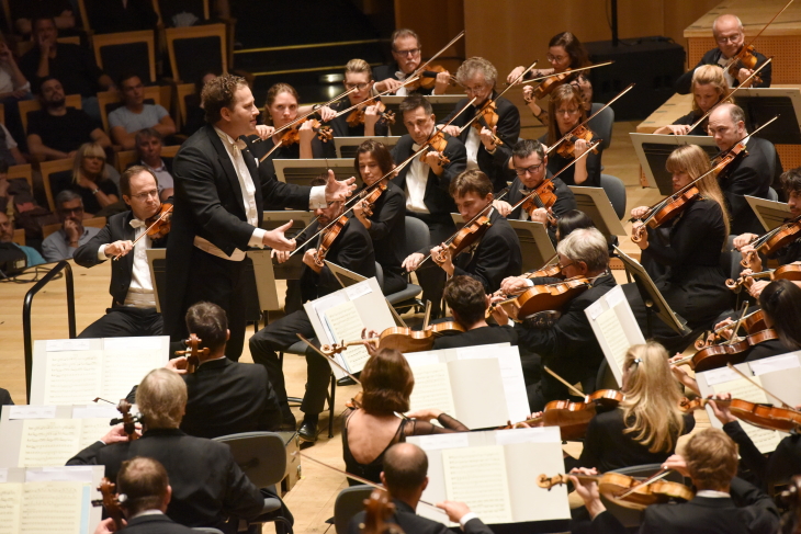 Впервые на сцене Пермской филармонии выступит Лионский Национальный оркестр 