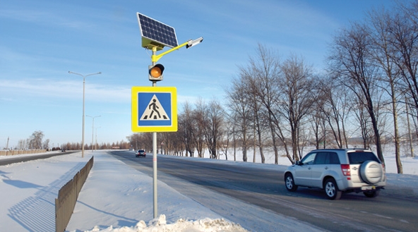 В Перми около школ поставили 6 светофоров на солнечных батареях 