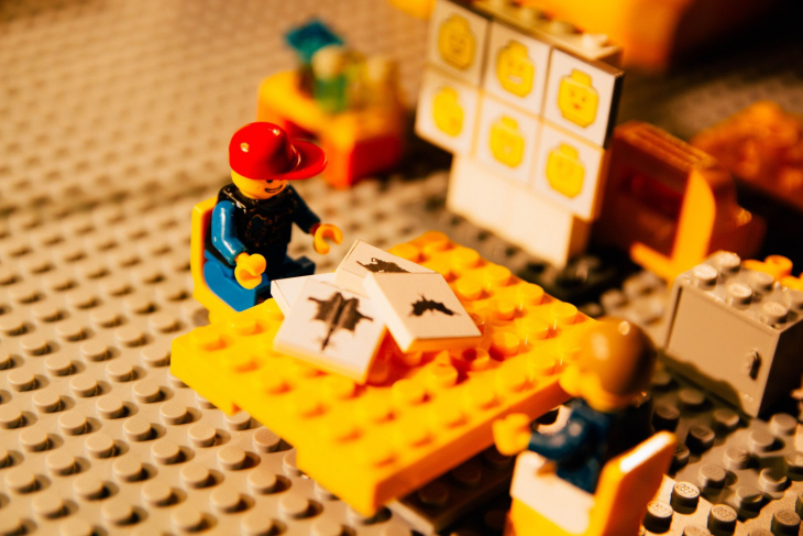 Пермский театр кукол представит видеоспектакль с декорациями и героями из конструктора