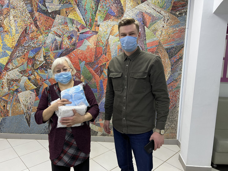 «Сибур-Химпром» передал пермским школам7,5 тысяч медицинских масок