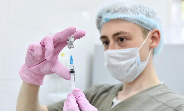 В Перми первым добровольцам поставили прививку от коронавируса