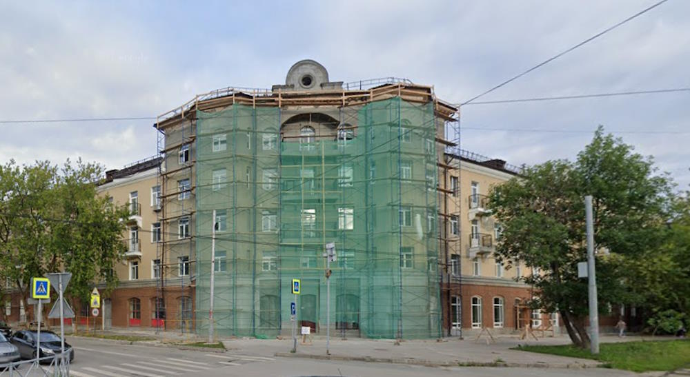 В центре Перми «сталинку» могут частично расселить из-за угрозы обрушения потолка