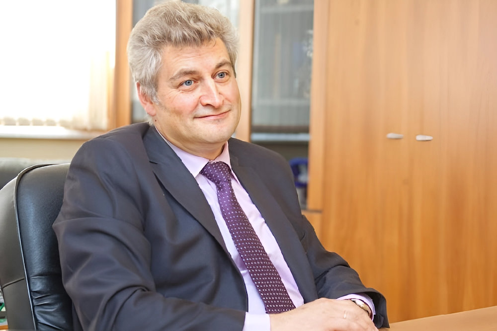 Бывший министр культуры Игорь Гладнев уволился с поста директора школы