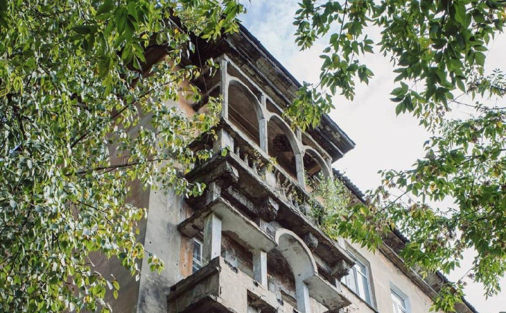 Закамск, довоенная «сталинка» на ул Гальперина.